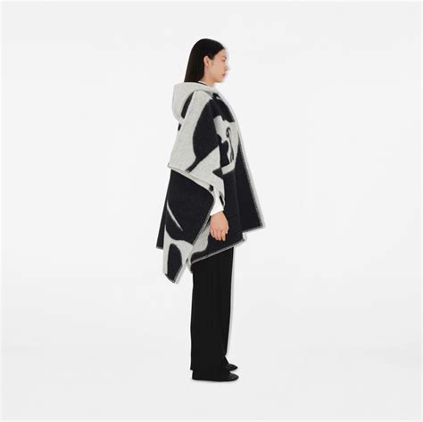 EKD Wool Cape in Black/white 